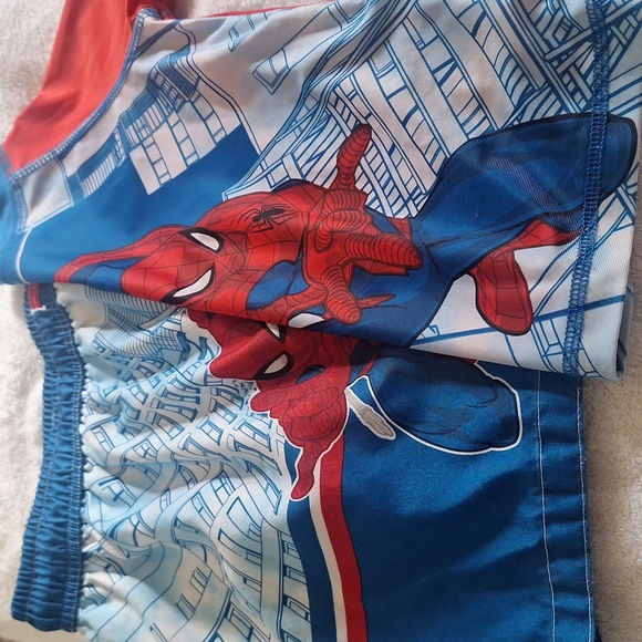 Marvel Spider-Man Kids Costume - Red and Blue - Picture 9 of 9